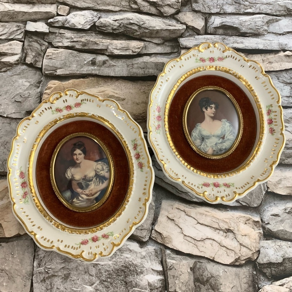 #03 Vintage Pair Cameo Creations Porcelain Frames Lady Portrait Prints Velvet